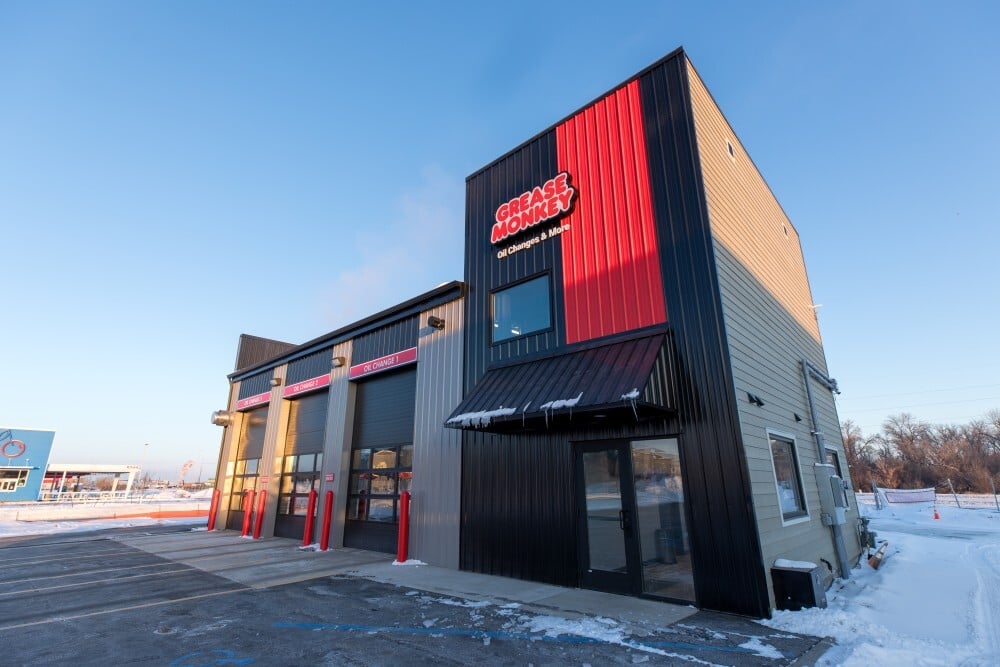 Exterior of Grease Monkey service shop constructed by Rice Companies