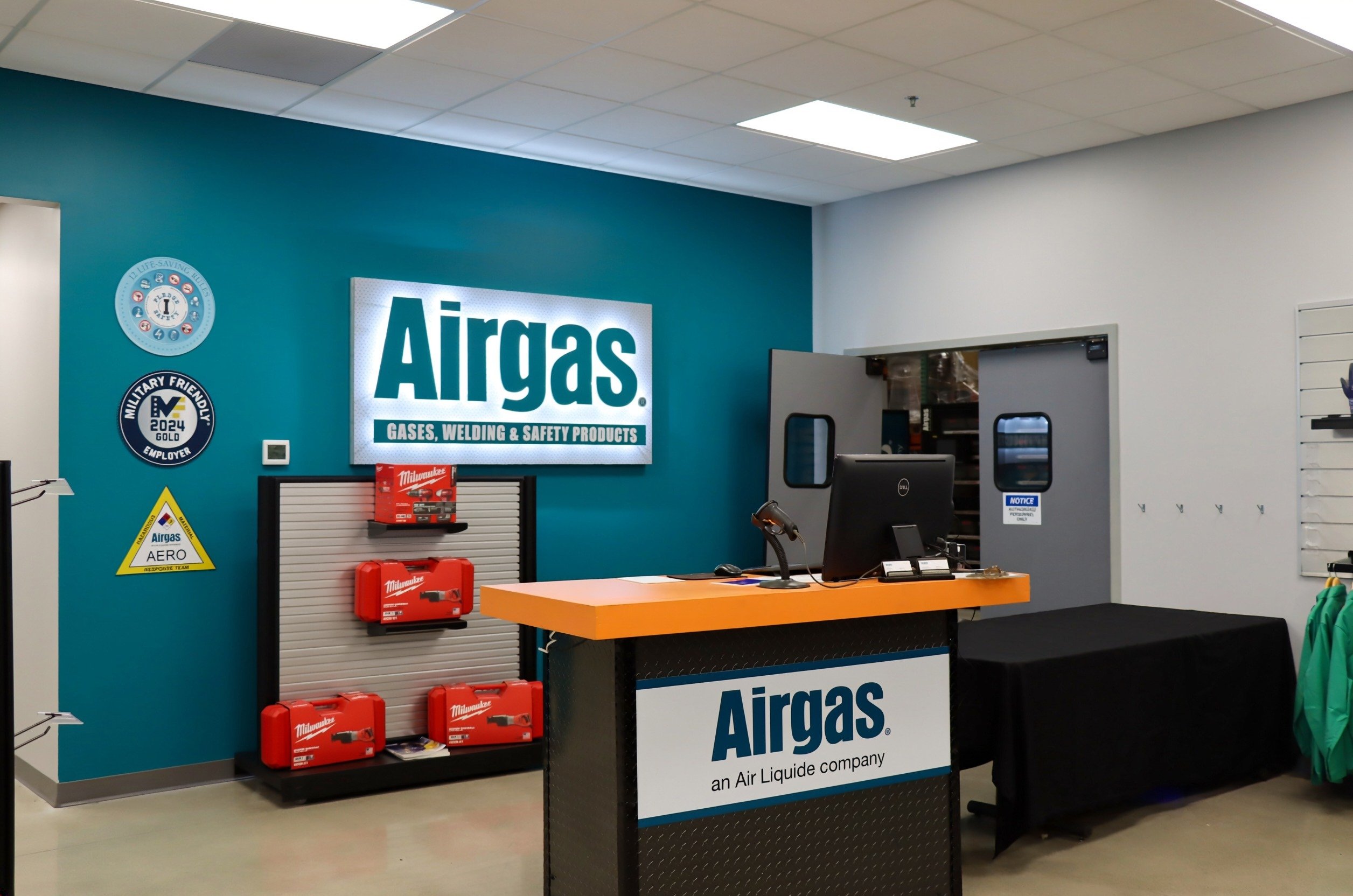 Interior front counter and reception area at the Airgas facility, constructed by Rice Companies.