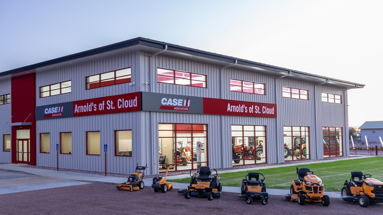 Arnolds_St Cloud_01